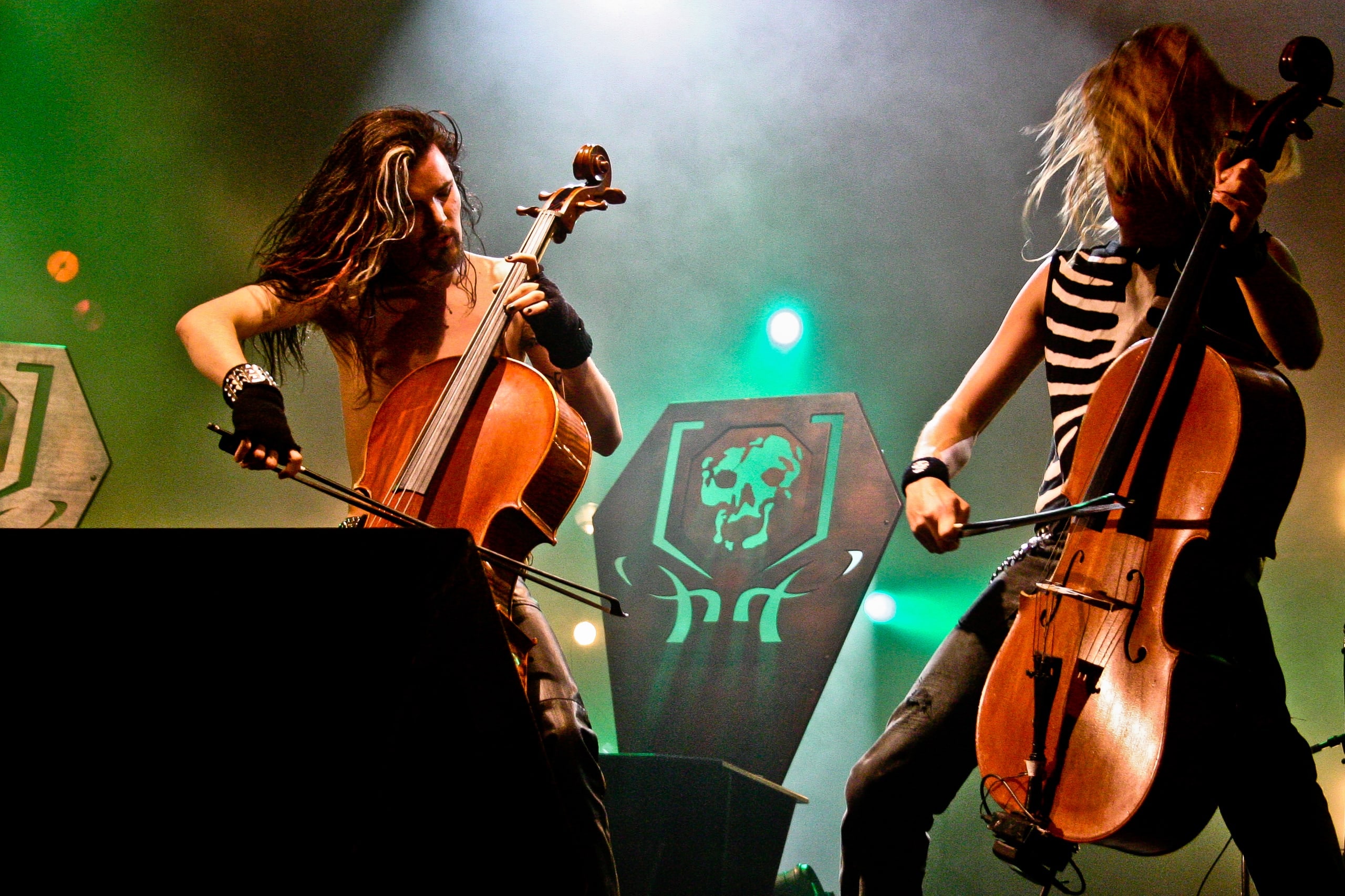 LIAMUD Apocalyptica Rotonde Hirson 20050521 3828
